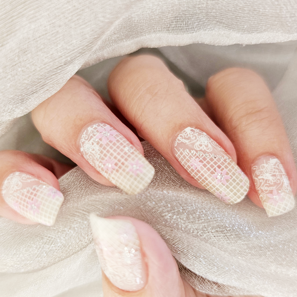 EZYNails Design Spotlight – Pink Floral Silver Lace Nailwrap Set