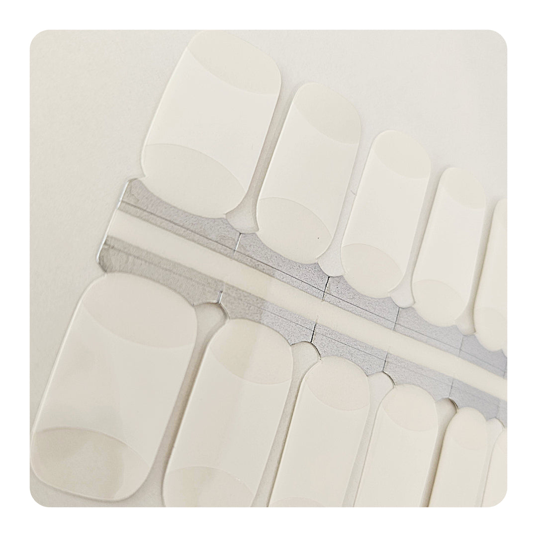 Classic White French Tip Nailwraps