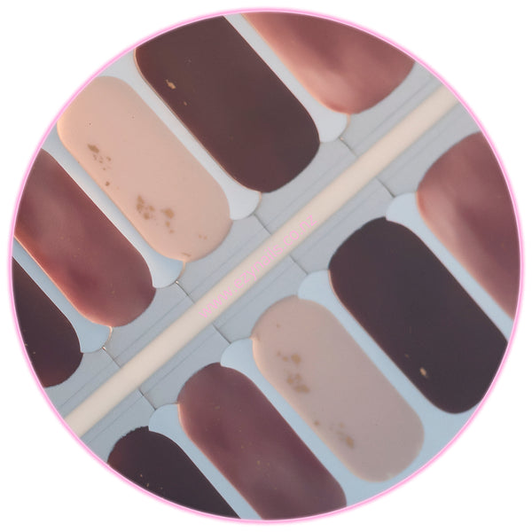 Mocha Mousse Martini Nailwraps