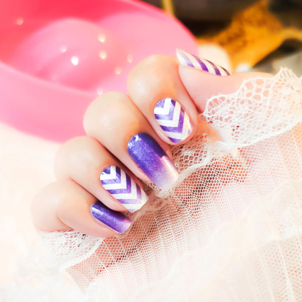 Violet Vibes Zig Zag – Ombre Glitter Nailwraps