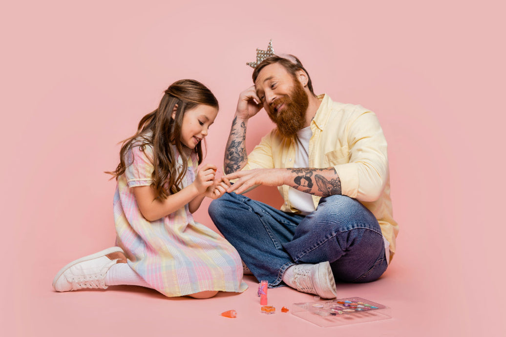 Tiny Hands, Big Style: Nailwrap Fun for Kids & Parents!