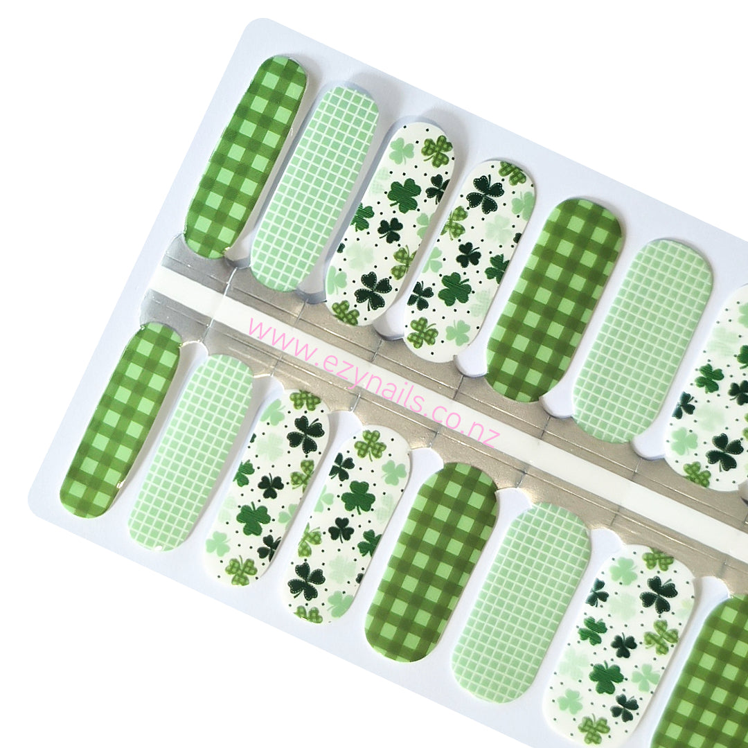 Lucky Charm 4 Leaf Clover Gingham Check Nail Wraps