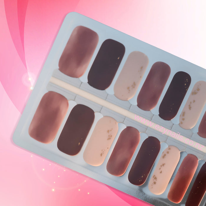 Mocha Mousse Martini Nail Wraps