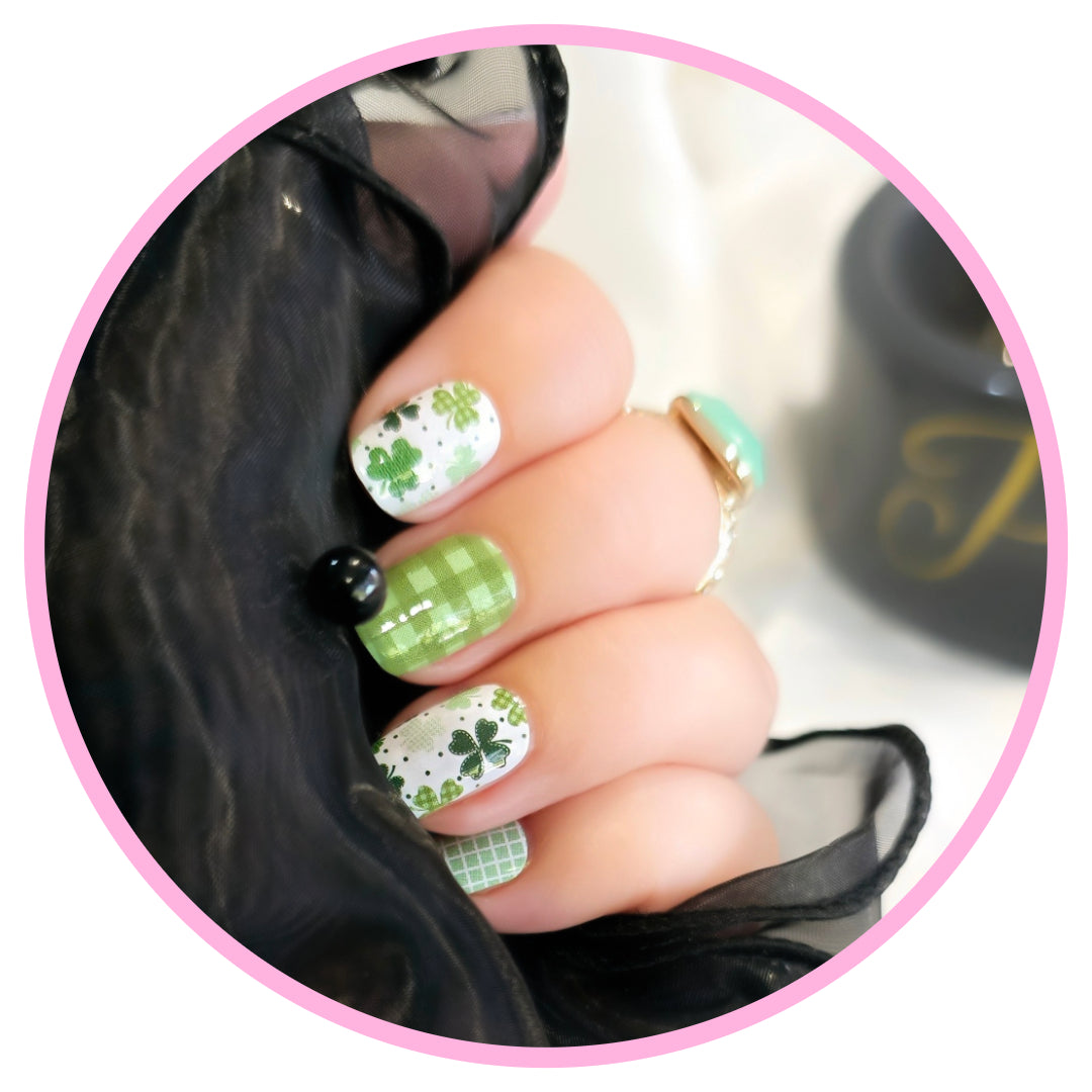 Lucky Charm 4 Leaf Clover Gingham Check Nail Wraps