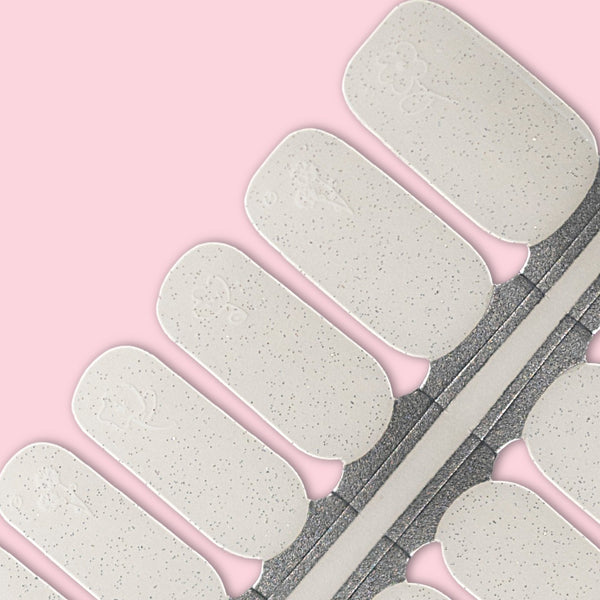 White Garden Glow Nailwraps 🌸✨