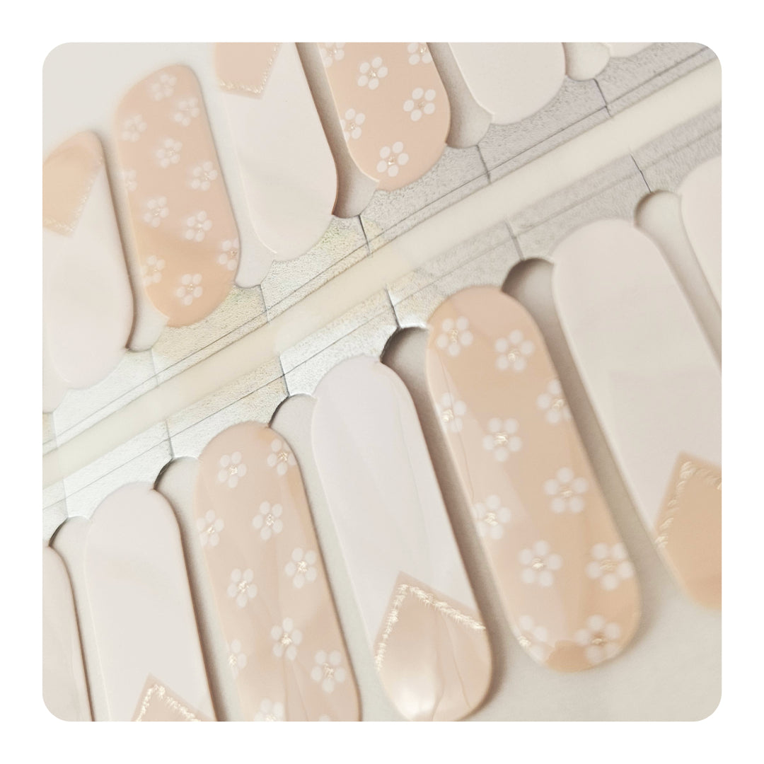 Elegant Blossom French Manicure Nailwraps