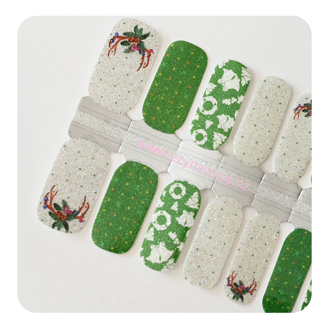 Mistletoe Magic Christmas Nail Wraps