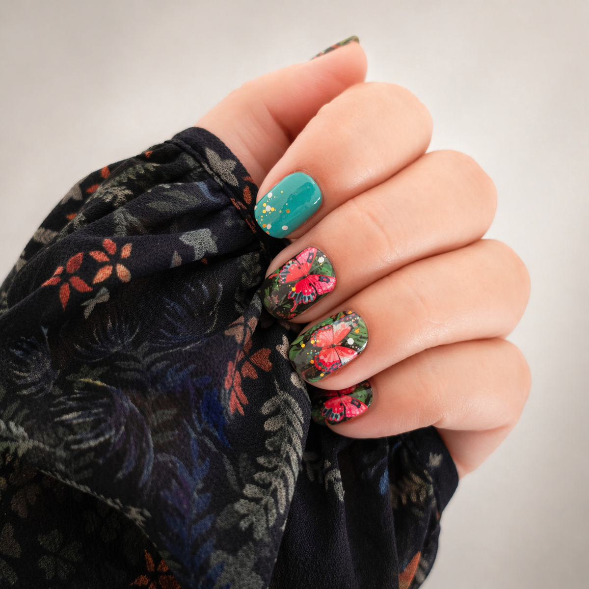 Teal Flutter Fantasy Nailwraps