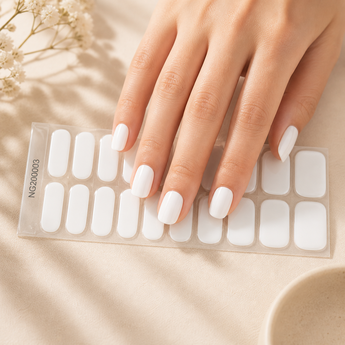 The EZYNails Mani-Pedi Gel Wrap Pairs - Solid White