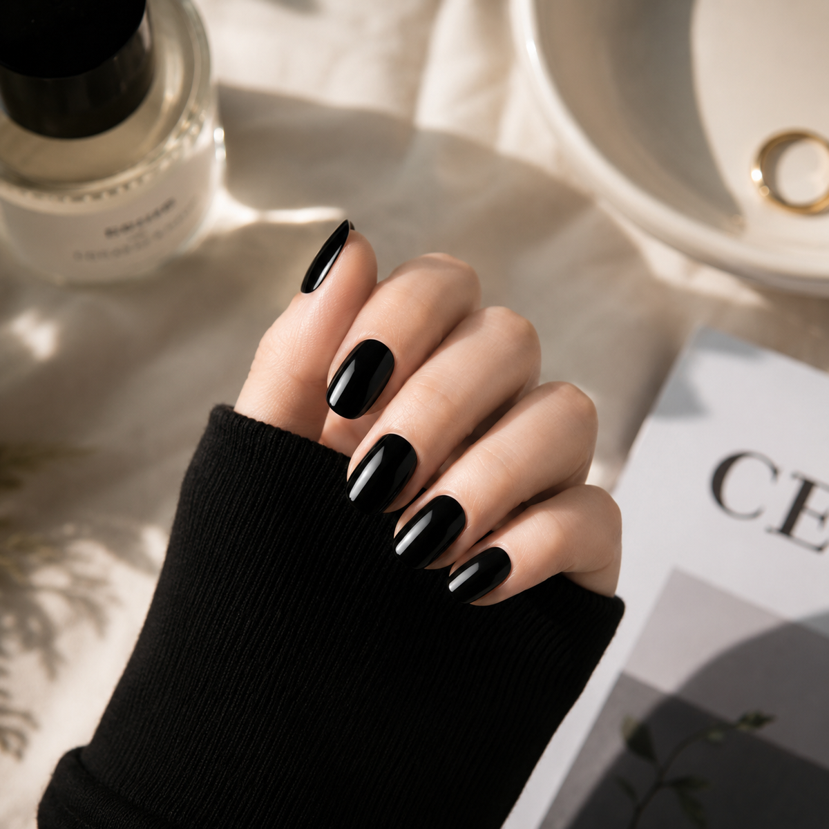 The EZYNails Mani-Pedi Gel Wraps - Midnight black