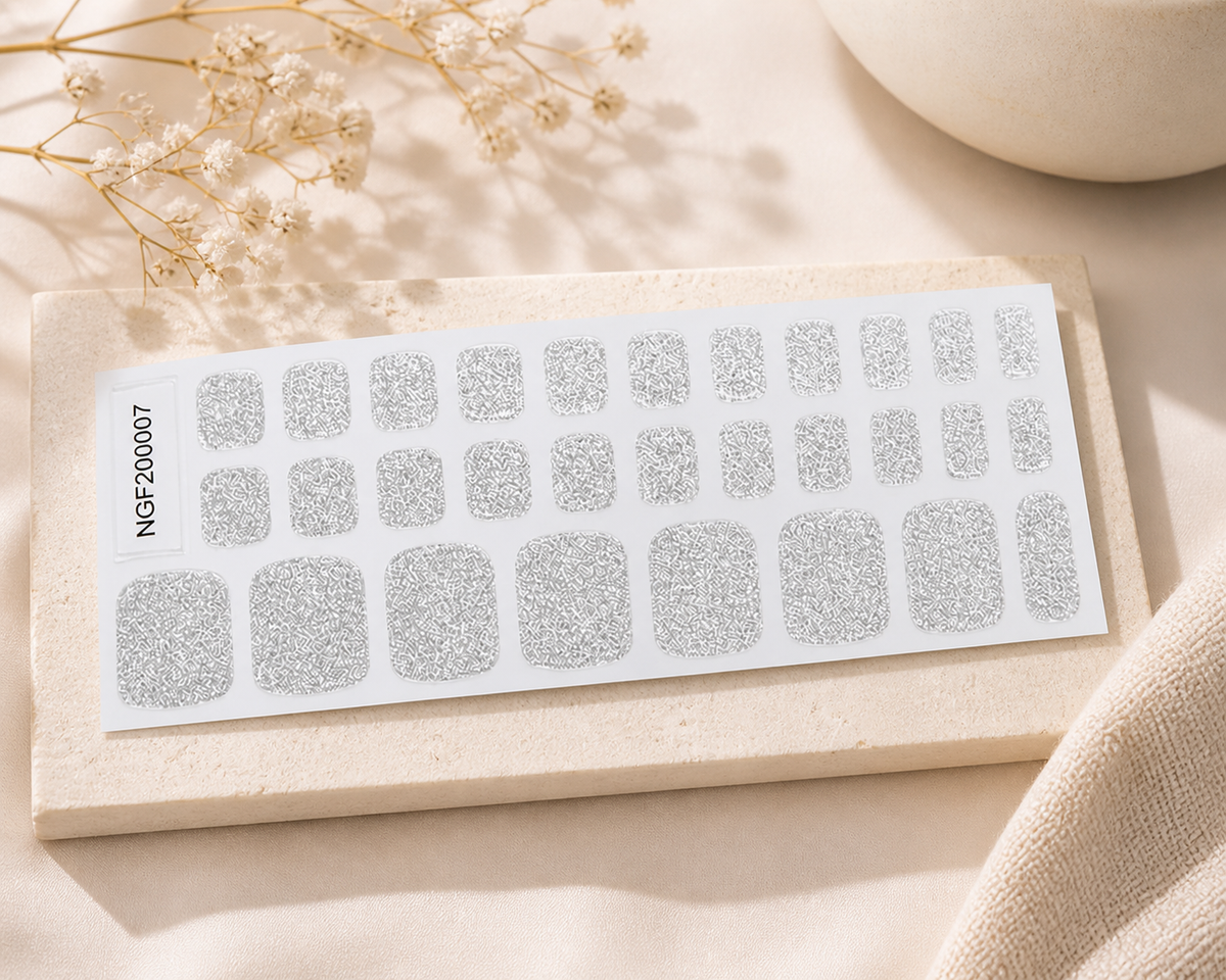 The EZYNails Mani-Pedi Gel Wrap Pairs - Silver Glitter